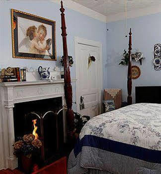 Belle Hearth Bed And Breakfast Уэйнсборо Экстерьер фото